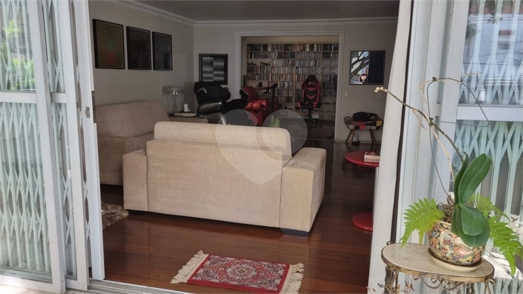 Apartamento à venda com 3 quartos, sendo 1 suíte, em Bela Vista, São Paulo, SP