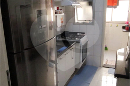 Apartamento à venda com 3 quartos em Vila Antonieta, São Paulo, SP