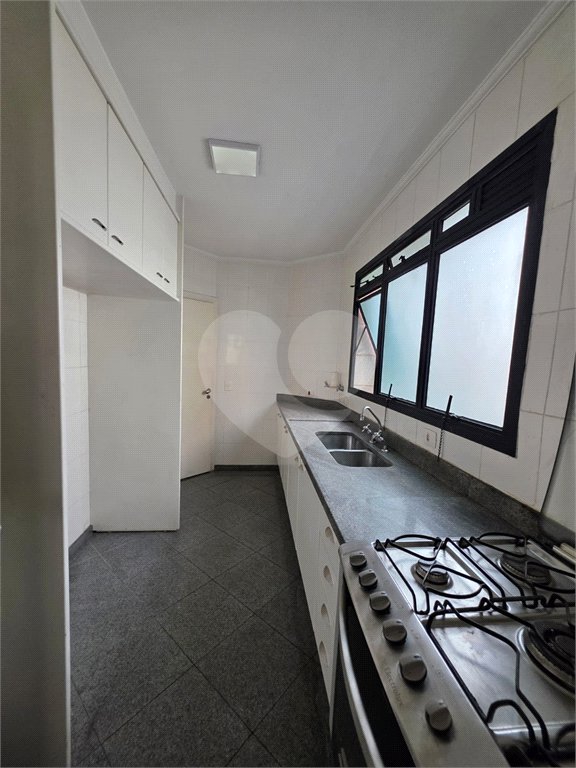 Apartamento à venda com 3 suítes em Vila Uberabinha, São Paulo, SP