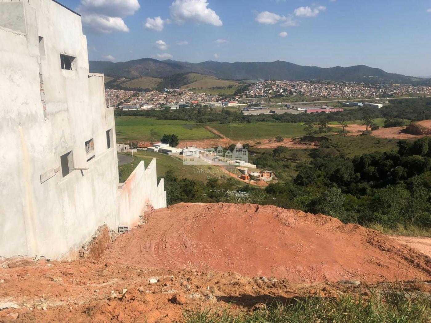 Terreno à venda no condomínio Alto da Floresta, Bom Jesus dos Perdões - SP