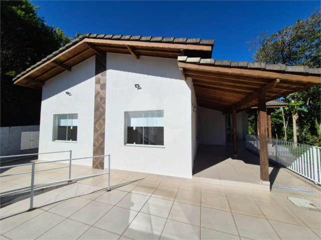 Casa à venda com 2 suítes no condomínio Alpes da Cantareira, Mairiporã - SP