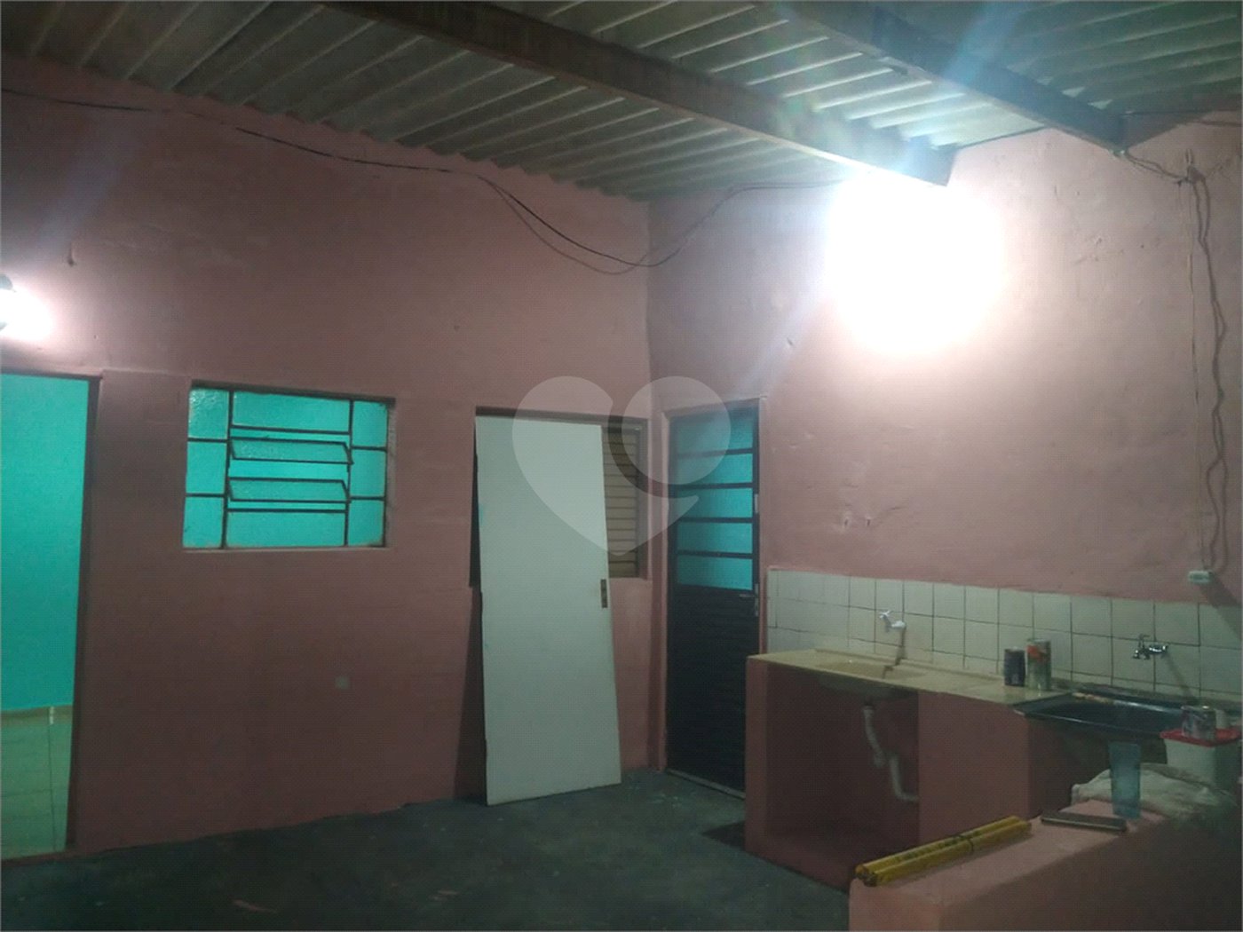 Casa à venda com 2 quartos em Jardim Devito, Votorantim, SP