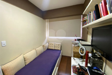 Apartamento à venda com 3 quartos, sendo 1 suíte,  em Vila Romana, São Paulo, SP