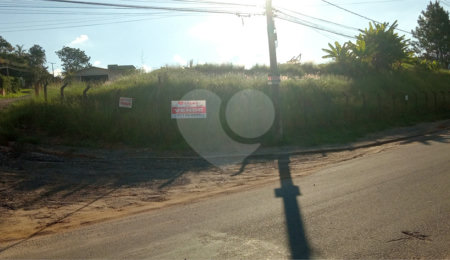Terreno à venda com 1 quarto no Centro, Nazaré Paulista, SP