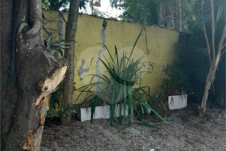 Casa à venda com 2 quartos em Jardim Semiramis, Cotia, SP