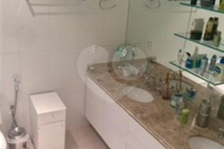 Apartamento à venda com 3 suítes em Campo Belo, São Paulo, SP