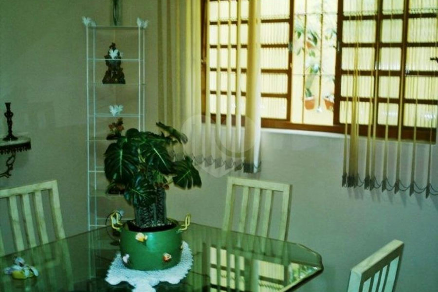 Sobrado à venda com 3 quartos, sendo 1 suíte, em Horto, São Paulo, SP