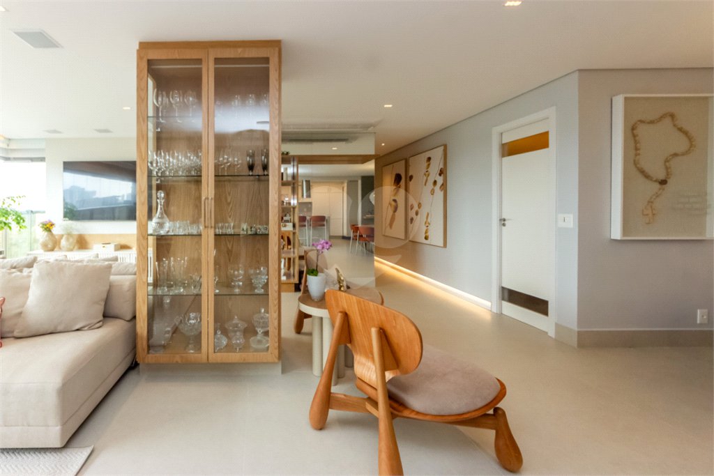 Apartamento à venda com 2 suítes em Brooklin, São Paulo, SP