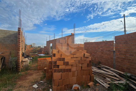 Sobrado à venda com 2 quartos em Cidade Jardim, Araraquara, SP