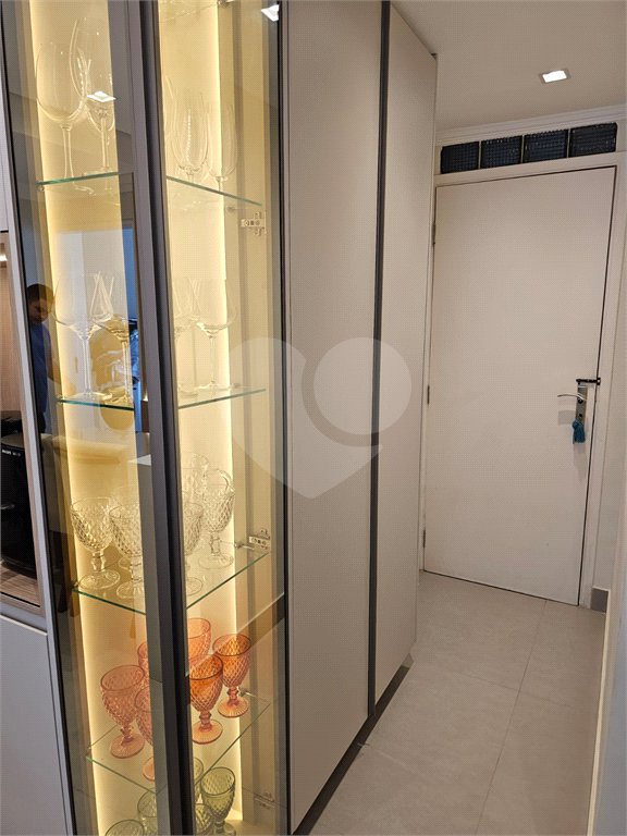 Apartamento à venda com 3 quartos, sendo 1 suíte, em Santo Amaro, São Paulo, SP