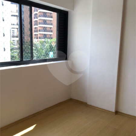 Apartamento à venda com 3 quartos, sendo 1 suíte, em Jardim Parque Morumbi, São Paulo, SP