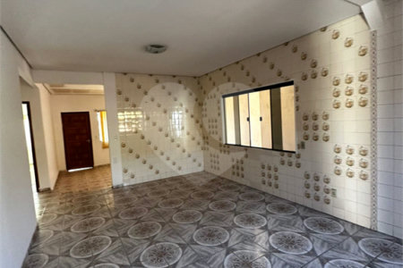 Casa à venda com 2 quartos, sendo 1 suíte,  em Jardim Aeroporto, Ponta Porã, MS