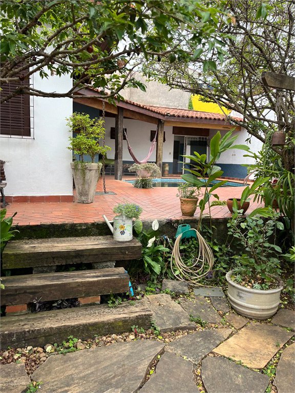 Casa Térrea para alugar com 3 suítes em Jardim do Lago, Atibaia, SP