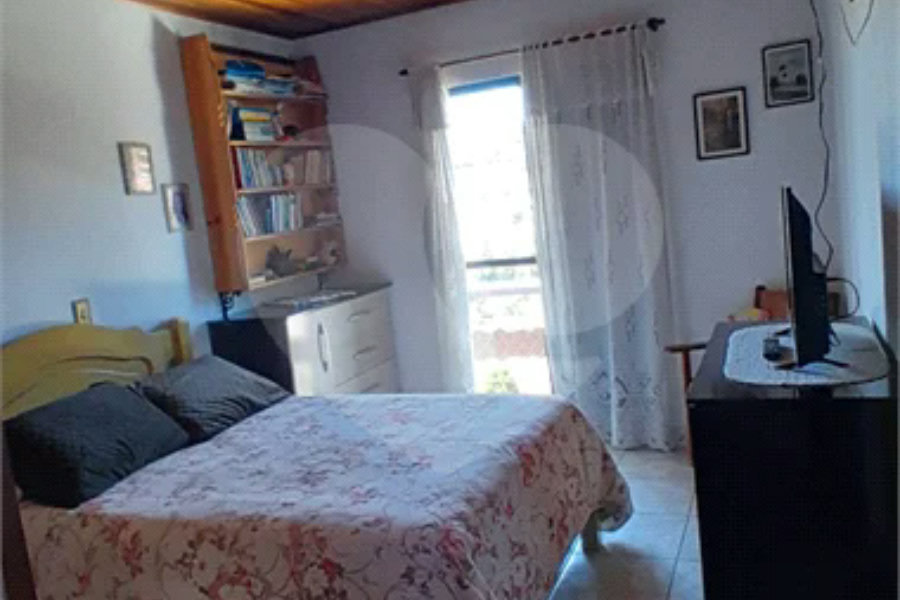 Sobrado à venda com 3 quartos, sendo 1 suíte, em Vila Isabela, Campos do Jordão, SP