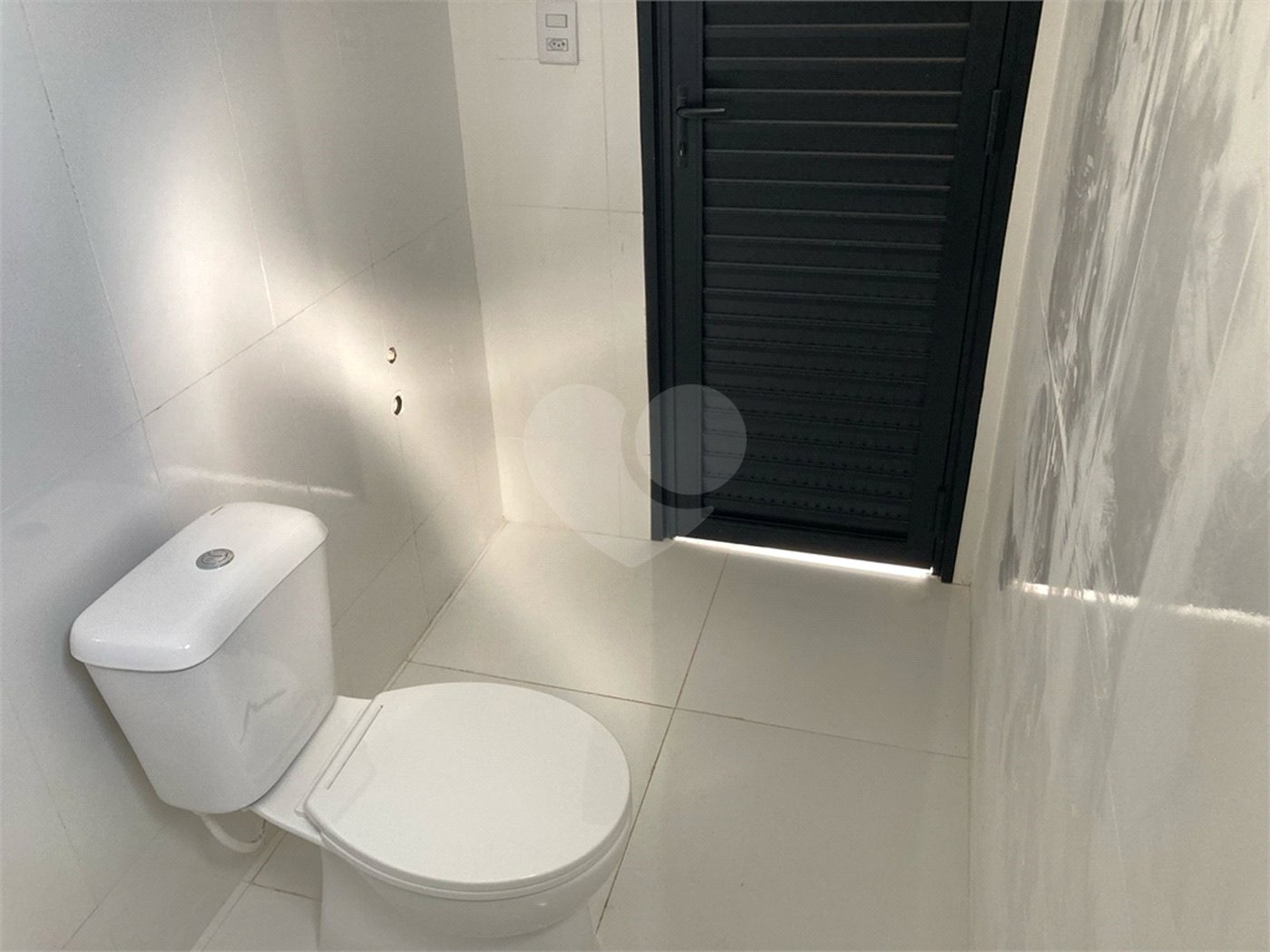 Casa à venda com 4 quartos, sendo 3 suítes,  no condomínio Reserva Granja Anita, Mogi das Cruzes - SP