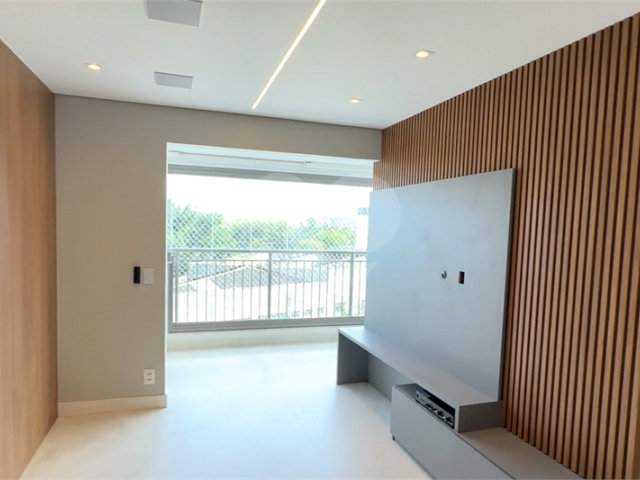 Apartamento à venda com 3 quartos, sendo 1 suíte,  em Barra Funda, São Paulo, SP