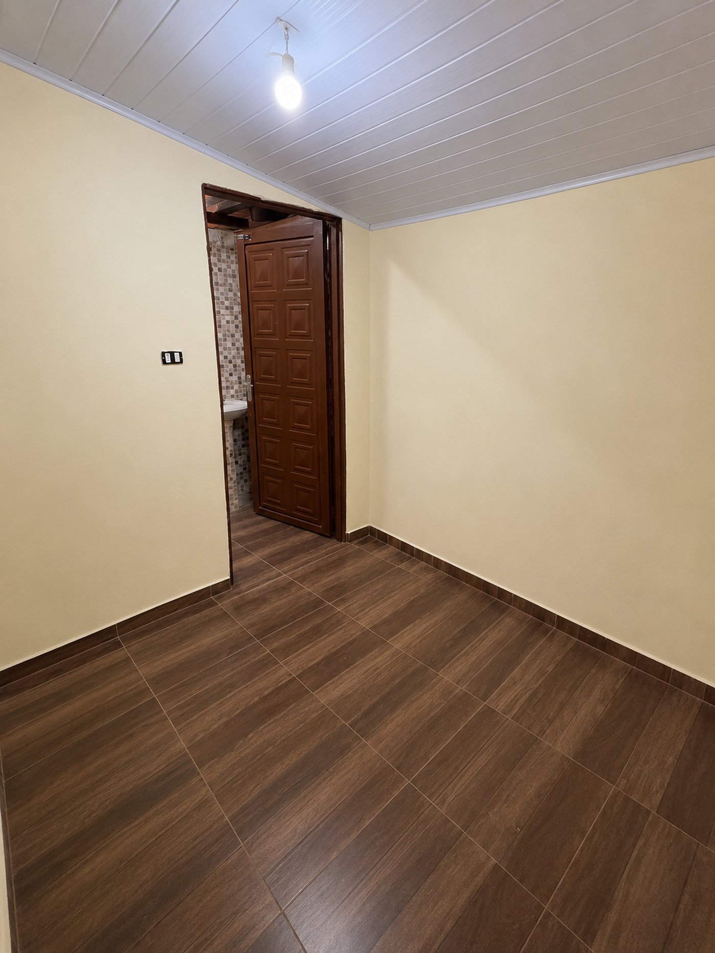 Casa para alugar com 2 quartos, sendo 1 suíte,  em Bairro Montanini, Três Lagoas, MS
