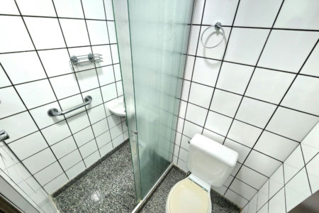 Apartamento Alto Padrão Frente Mar com 4 Dormitórios, 3 Suítes e 3 Vagas na Orla de Santos