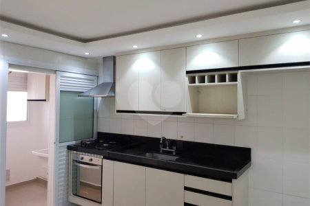 Apartamento à venda com 2 quartos, sendo 1 suíte, no Centro, São Bernardo do Campo, SP
