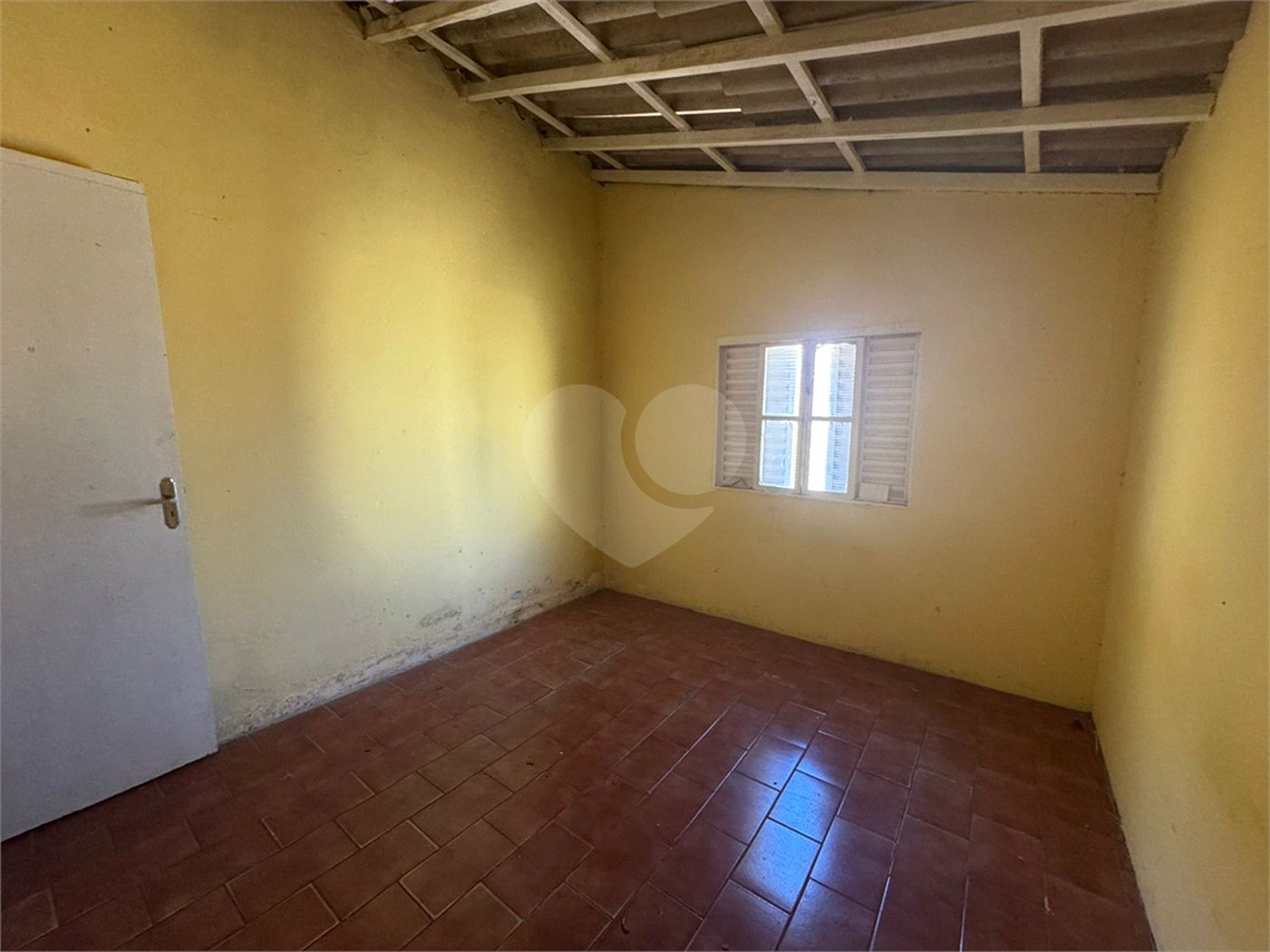 Casa à venda com 4 quartos, sendo 1 suíte, em Vila Maria, Itapetininga, SP