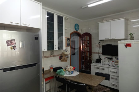 Sobrado à venda com 3 quartos, sendo 1 suíte,  em Santa Teresinha, São Paulo, SP