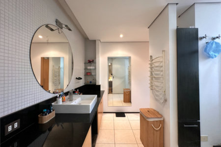 Casa à venda com 3 quartos, sendo 1 suíte,  no condomínio Barão do Triunfo, São Paulo - SP