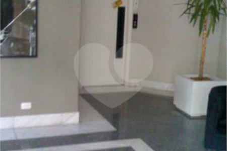 Apartamento à venda com 4 quartos, sendo 2 suítes,  em Aclimação, São Paulo, SP