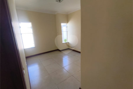 Casa à venda com 5 quartos, sendo 1 suíte,  em Jardim Colombo, Itapetininga, SP