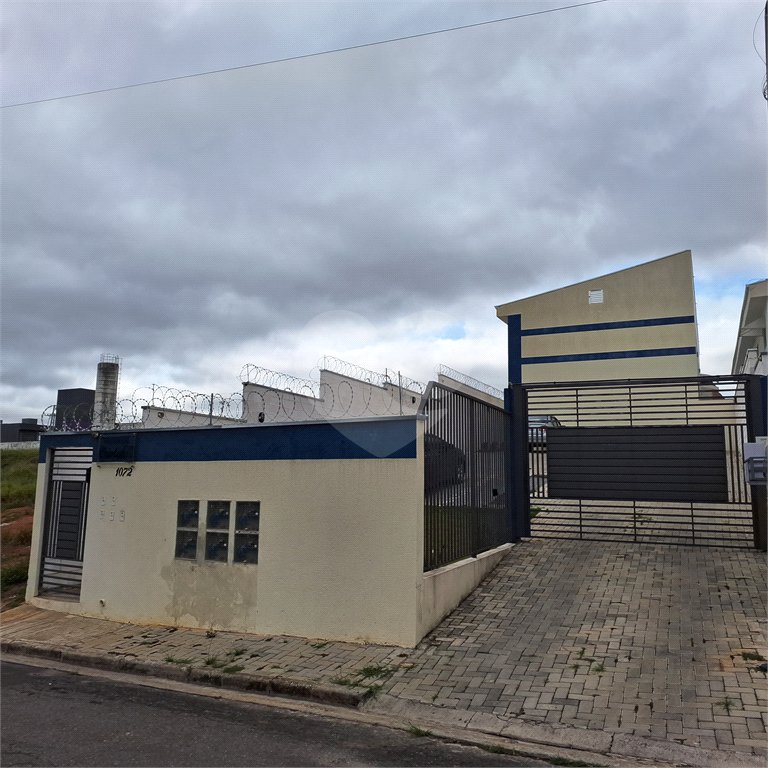 Casa à venda com 2 quartos no condomínio Residencial Cristal Lll, Mogi das Cruzes - SP