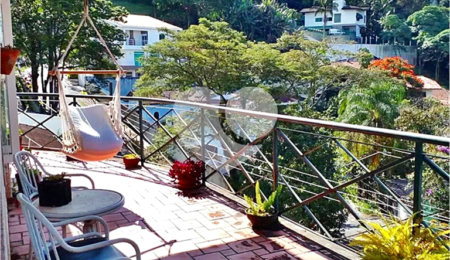 Sobrado à venda com 4 quartos, sendo 3 suítes,  em Tremembé, São Paulo, SP