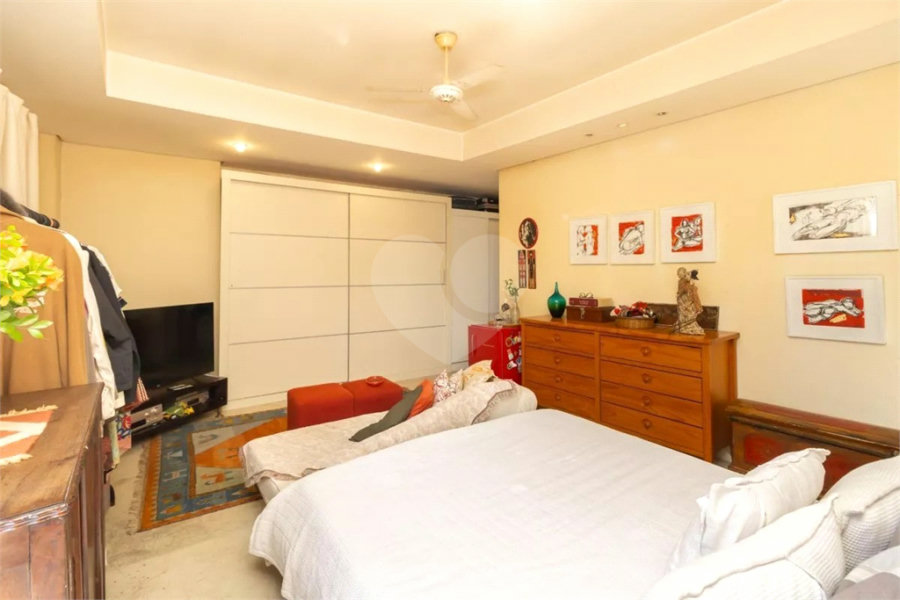 Casa à venda com 3 quartos, sendo 1 suíte, em Perdizes, São Paulo, SP