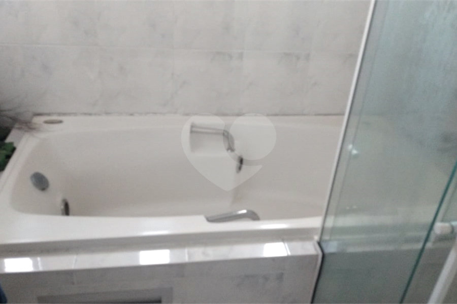 Sobrado à venda com 4 quartos, sendo 2 suítes, em Horto, São Paulo, SP