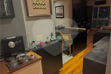 Apartamento à venda com 2 quartos, sendo 1 suíte, em Vila Olímpia, São Paulo, SP