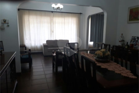 Casa à venda ou para alugar com 3 quartos, sendo 1 suíte, em Jardim Maria Trindade, São Roque, SP