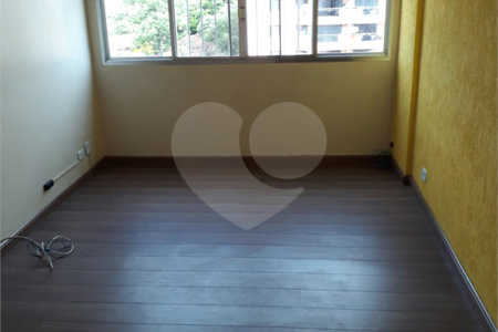 Apartamento à venda com 3 quartos no Centro, Poá, SP