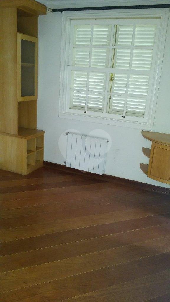 Casa à venda ou para alugar com 4 suítes no condomínio Chácara Francesa, São Paulo - SP