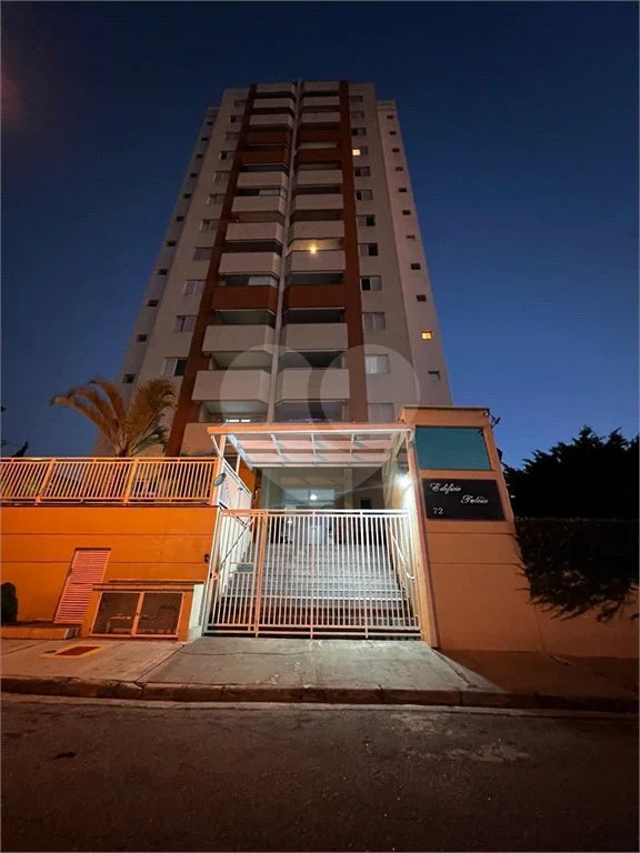 APARTAMENTO de 2 quartos (1 suíte) á venda em Santo André, 75m², 2 garagens fixas e cobertas, é entrar e morar!