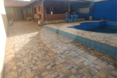 Casa Térrea à venda com 2 quartos, sendo 1 suíte,  em Jardim Alvinópolis, Atibaia, SP