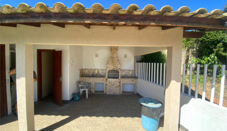 Casa em condomínio à venda com 3 quartos, sendo 2 suítes,  em Rasa, Armação dos Búzios, RJ