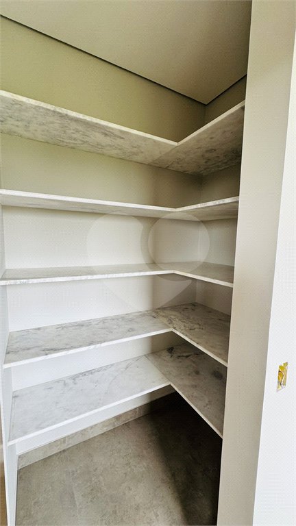 Casa à venda com 3 suítes no condomínio Santa Isabel I, Louveira - SP