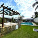 Casa à venda com 7 quartos, sendo 1 suíte, em Condomínio Flamboyant-b, Atibaia, SP