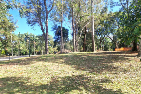 Terreno à venda no condomínio Chácara Santa Helena, São Paulo - SP