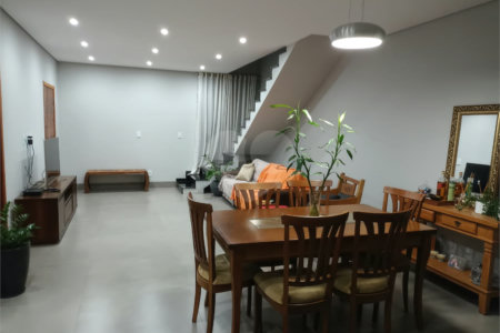 Casa à venda com 3 quartos, sendo 1 suíte, no condomínio Jardins Di Roma Piazza Venezia, Indaiatuba - SP