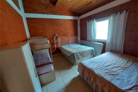 Casa à venda com 4 quartos, sendo 3 suítes,  no Centro, Bom Jesus dos Perdões, SP