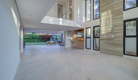 Casa à venda com 3 suítes em Granja Julieta, São Paulo, SP