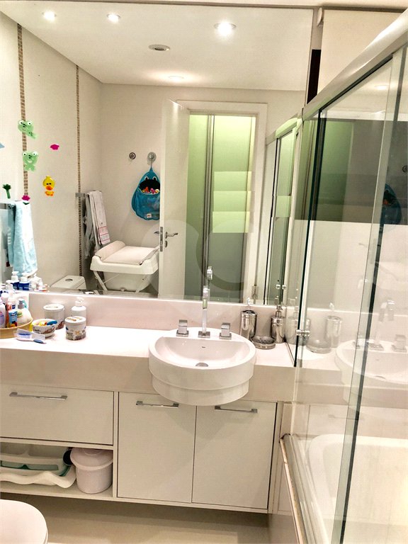 Apartamento à venda com 3 suítes em Tatuapé, São Paulo, SP