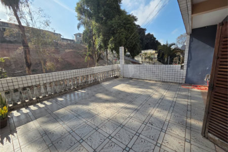 Sobrado à venda ou para alugar com 6 quartos, sendo 2 suítes, em Santana, São Paulo, SP