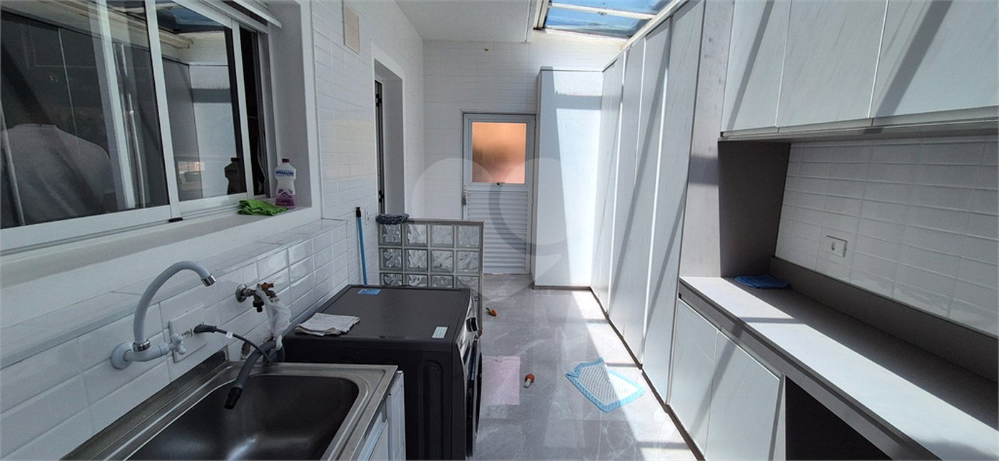Casa à venda com 4 quartos, sendo 2 suítes,  no condomínio Aromaz, São Bernardo do Campo - SP