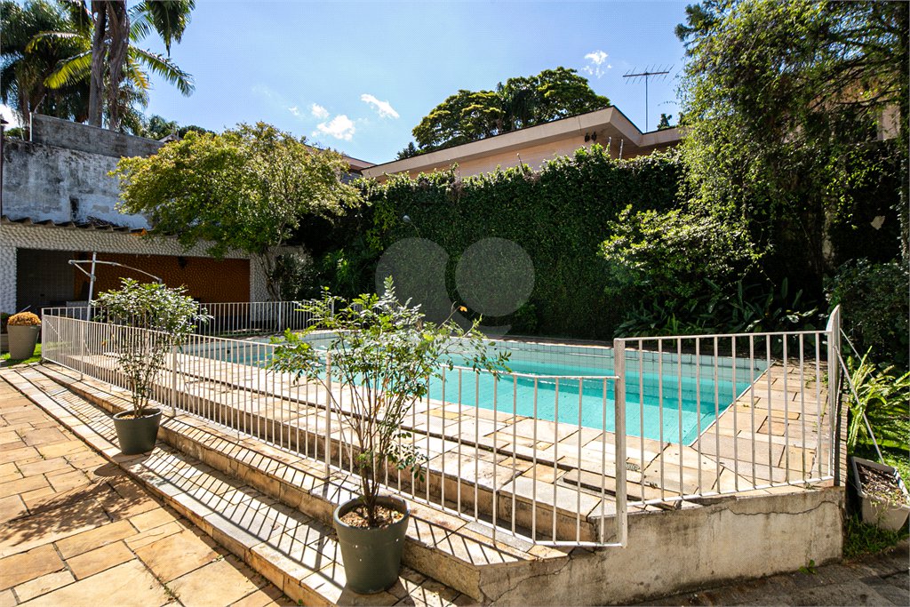 Casa Térrea à venda com 4 quartos, sendo 1 suíte,  em Brooklin Velho, São Paulo, SP