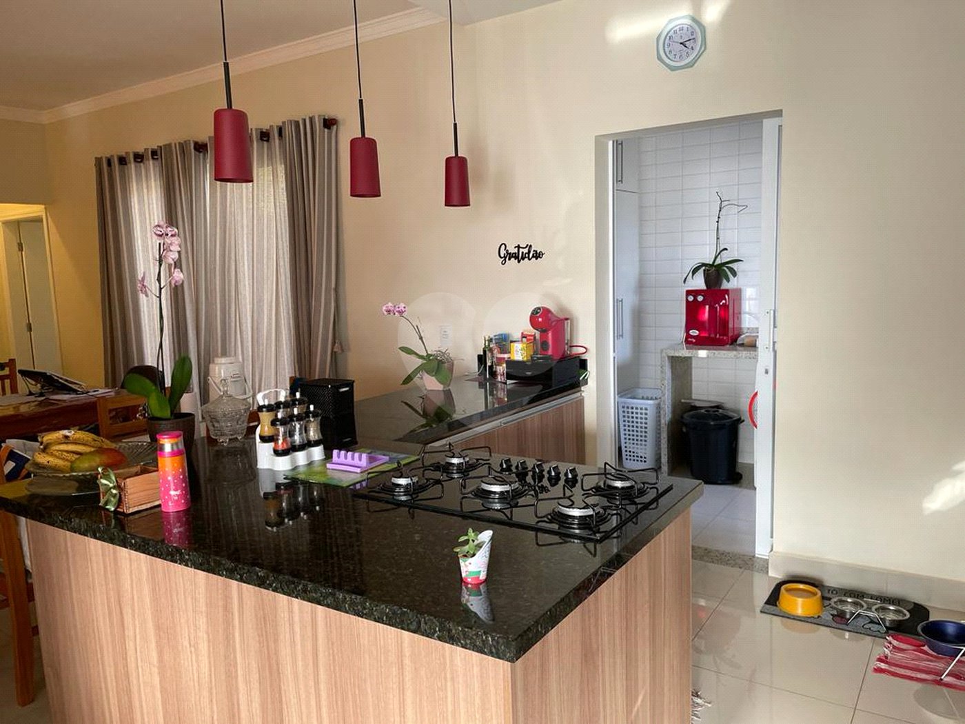 Casa à venda com 3 quartos, sendo 1 suíte, no condomínio Vila Hipica Ii, Vinhedo - SP